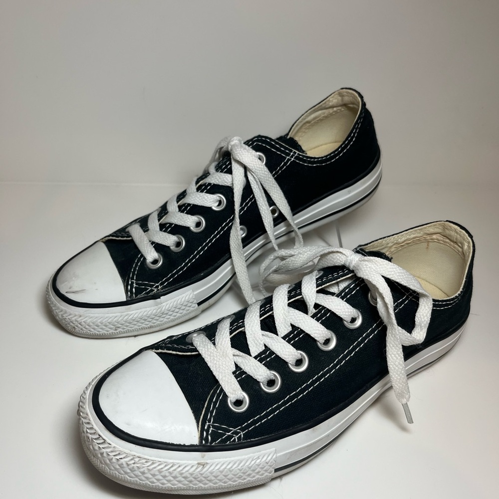 Converse Chuck Taylor All Star Ox Black - Pre-Owned, Women's Size 7 M9166